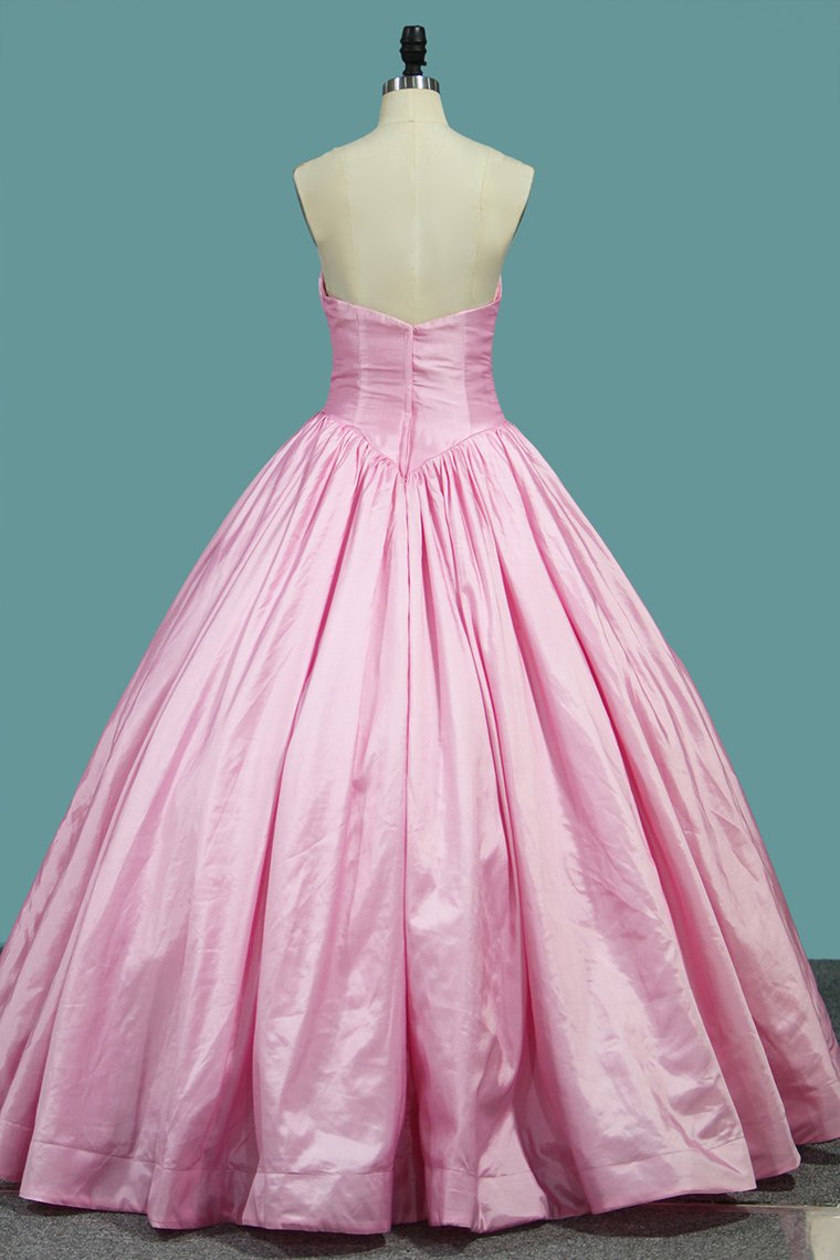 2024 Sweetheart  Quinceanera Dresses Ball Gown Taffeta With Appliques Lace Up