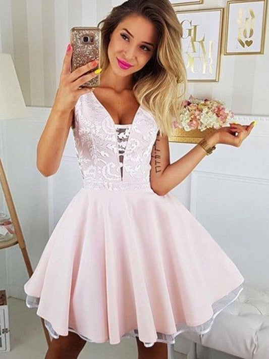 A-Line/Princess Sleeveless V-neck Applique Satin Short/Mini Homecoming Dress