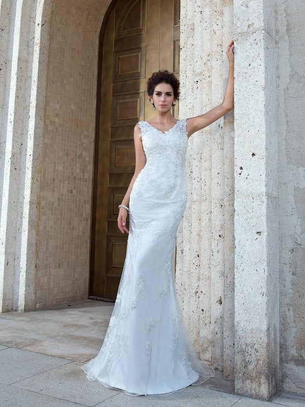 Long Trumpet/Mermaid V-neck Applique Sleeveless Net Wedding Dresses