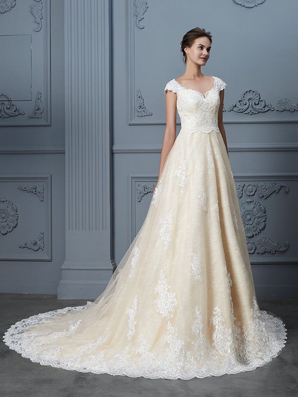 Sleeveless Train Gown Court Beading Sweetheart Ball Lace Wedding Dresses