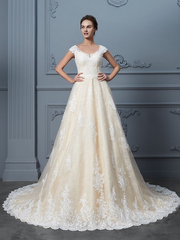 Sleeveless Train Gown Court Beading Sweetheart Ball Lace Wedding Dresses