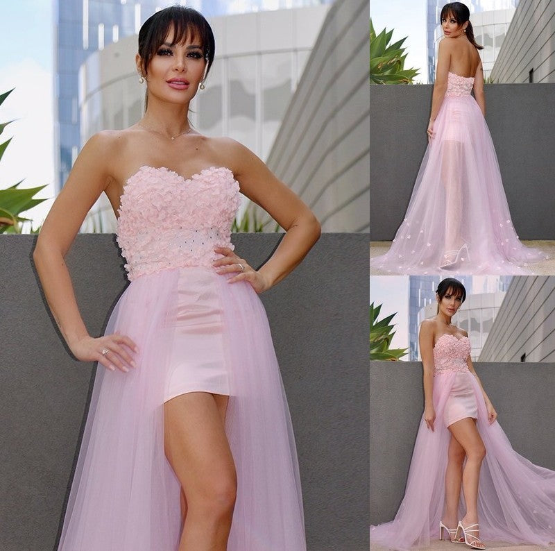 Hand-Made Sleeveless A-Line/Princess Flower Sweetheart Tulle Sweep/Brush Train Dresses