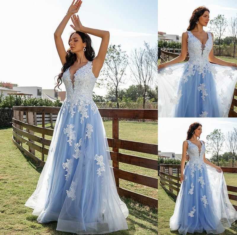 Applique A-Line/Princess V-neck Sleeveless Tulle Sweep/Brush Train Dresses