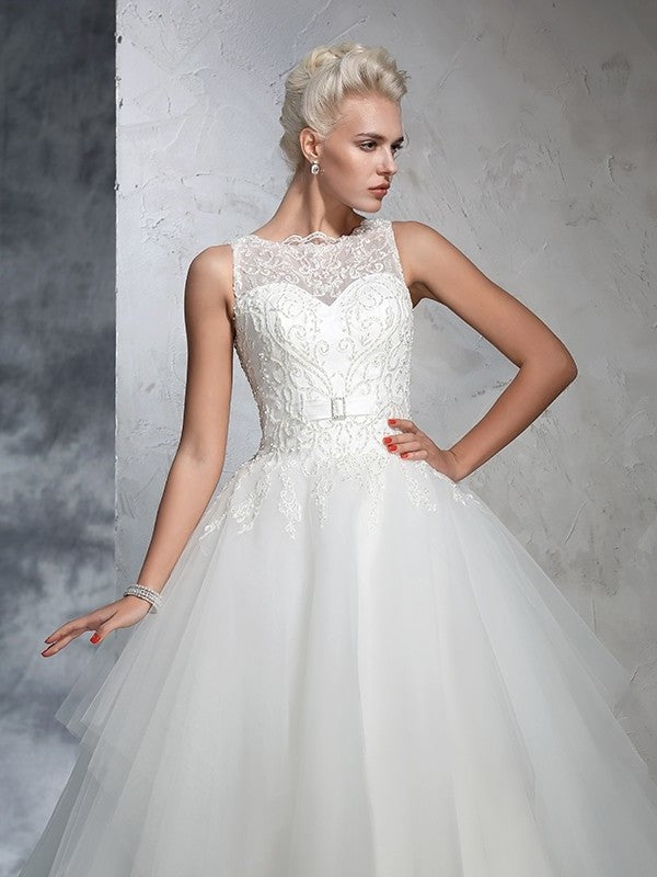 Sleeveless Applique Bateau Long Ball Gown Net Wedding Dresses